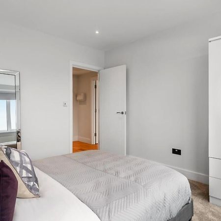 Lovely 1 Bedroom Apartment In The Heart Of Eastleigh Ngoại thất bức ảnh
